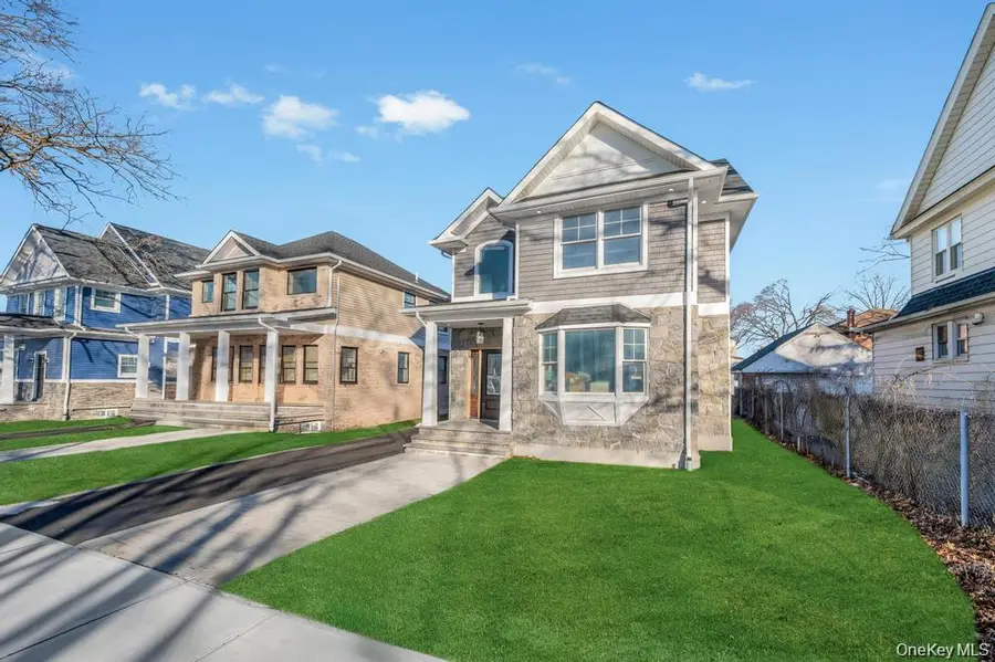 141 Emerson Avenue, Floral Park, NY 11001 - #2