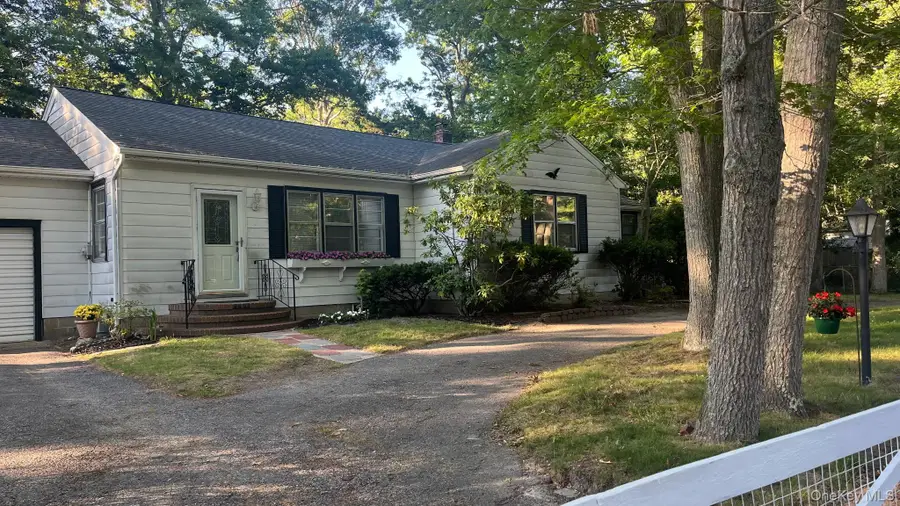 62 Squires Avenue, East Quogue, NY 11942 - #2