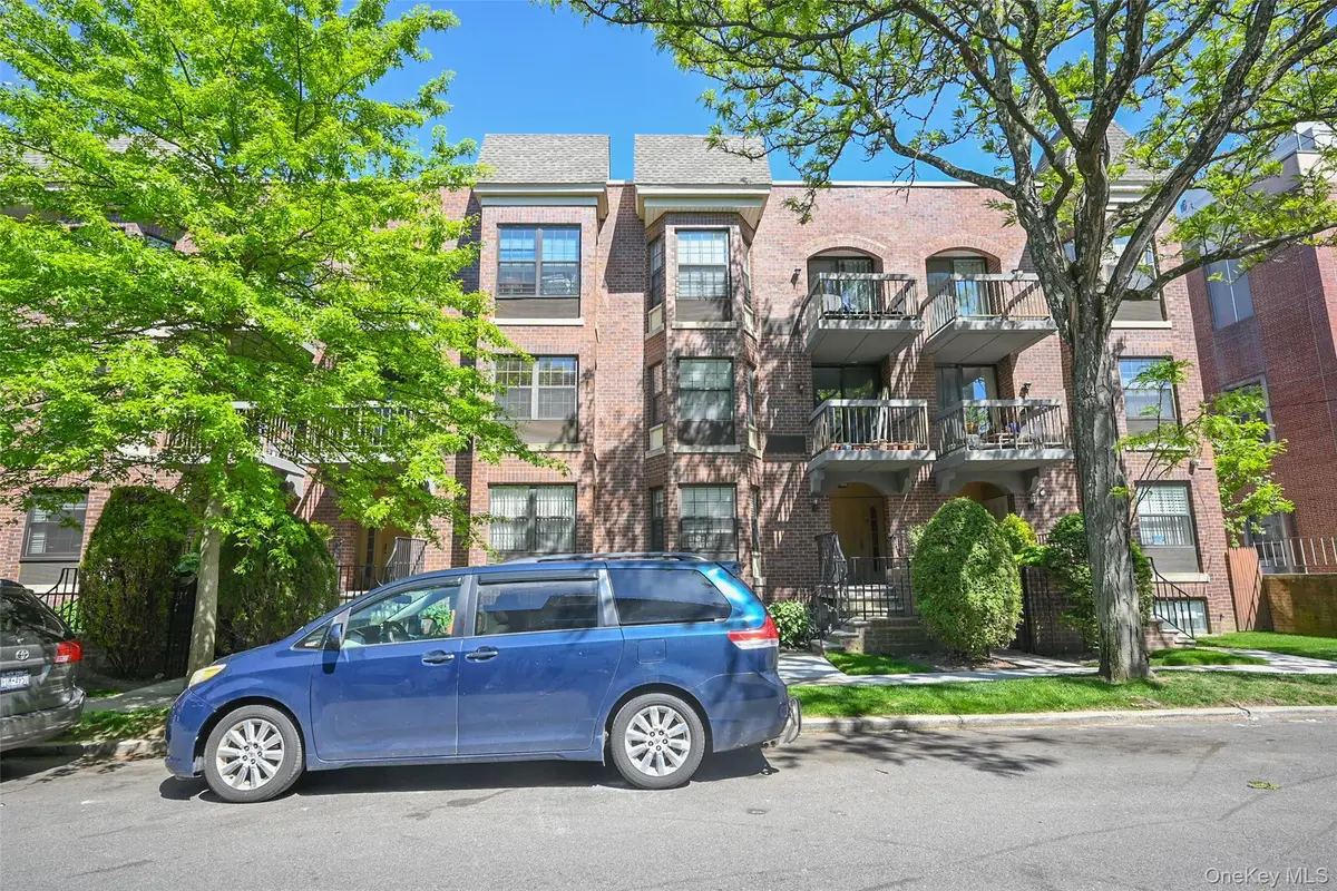 71-21 163rd Street #3202, Fresh Meadows, NY 11365 - #1