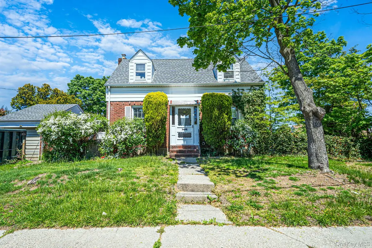 140 Freeman Avenue, Elmont, NY 11003 - #1