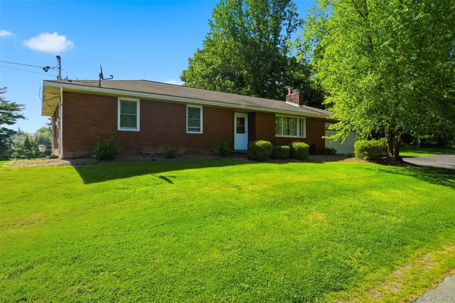 5 Oak Ridge Drive, New Windsor, NY 12553 - #3
