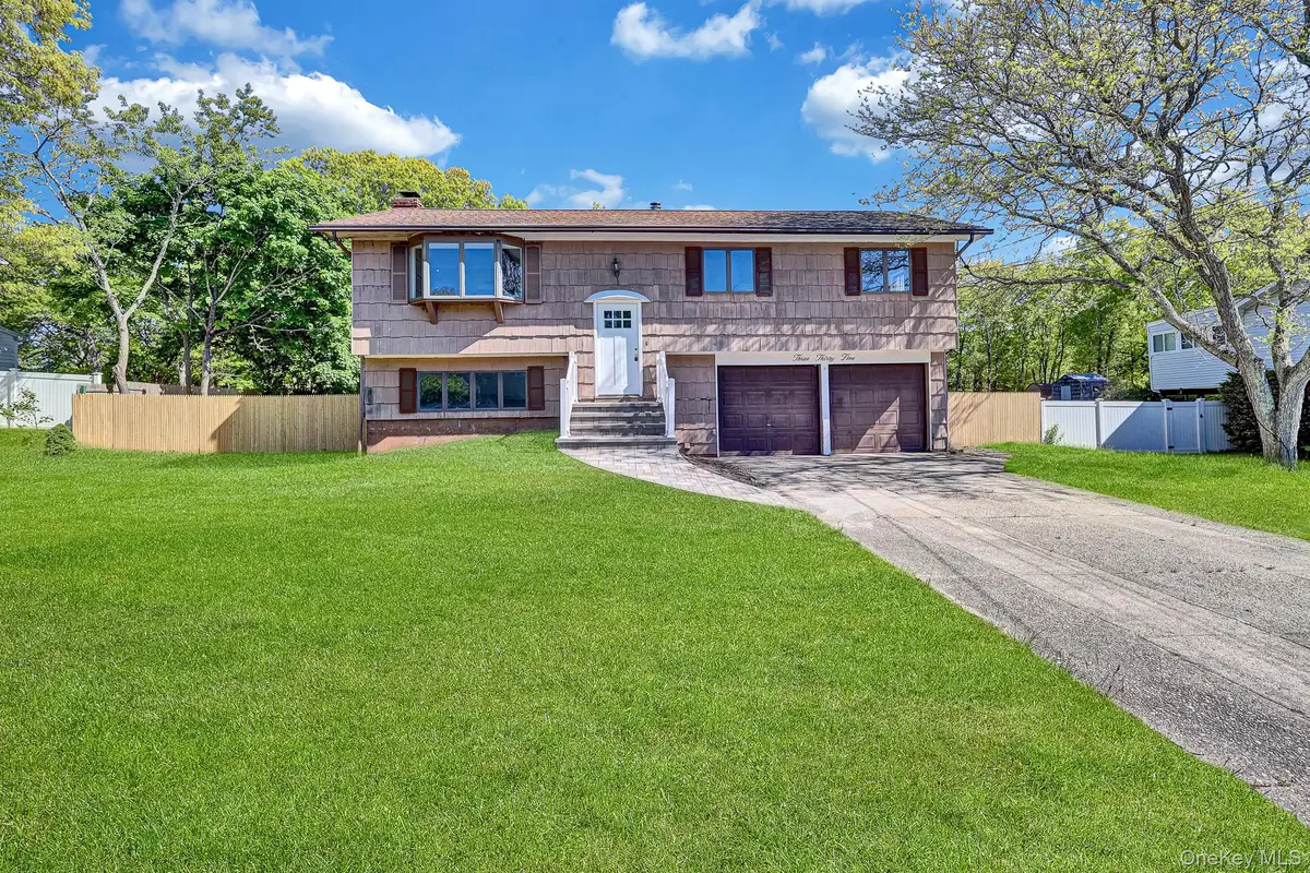 335 Babylon Street, Islip Terrace, NY 11752 - #1
