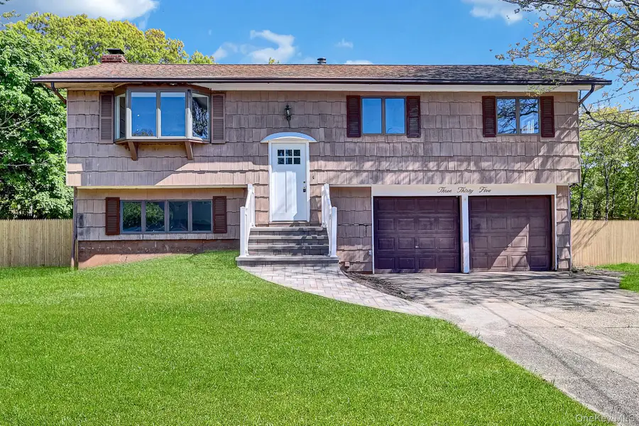 335 Babylon Street, Islip Terrace, NY 11752 - #3