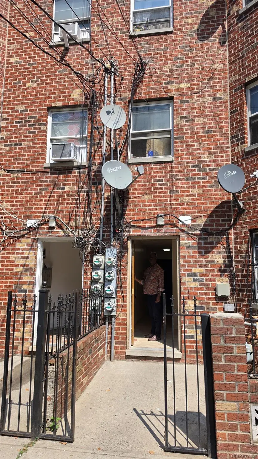1390 Bristow Street, Bronx, NY 10459 - #1
