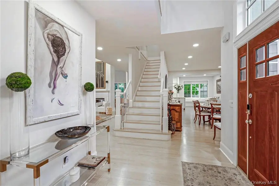 7 Stony Gate Oval, New Rochelle, NY 10804 - Image #3