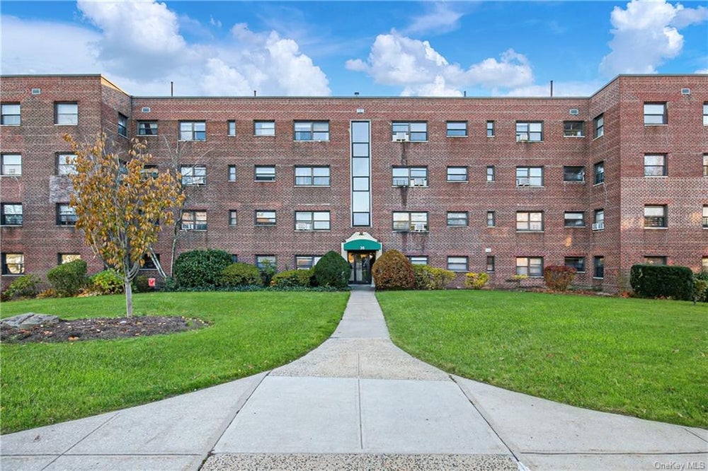 35 Shady Glen Court 2E, New Rochelle, NY 10805 BHGRE