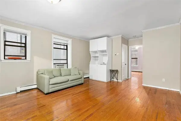 4 W 109 Street #4F, New York (Manhattan), NY 10025