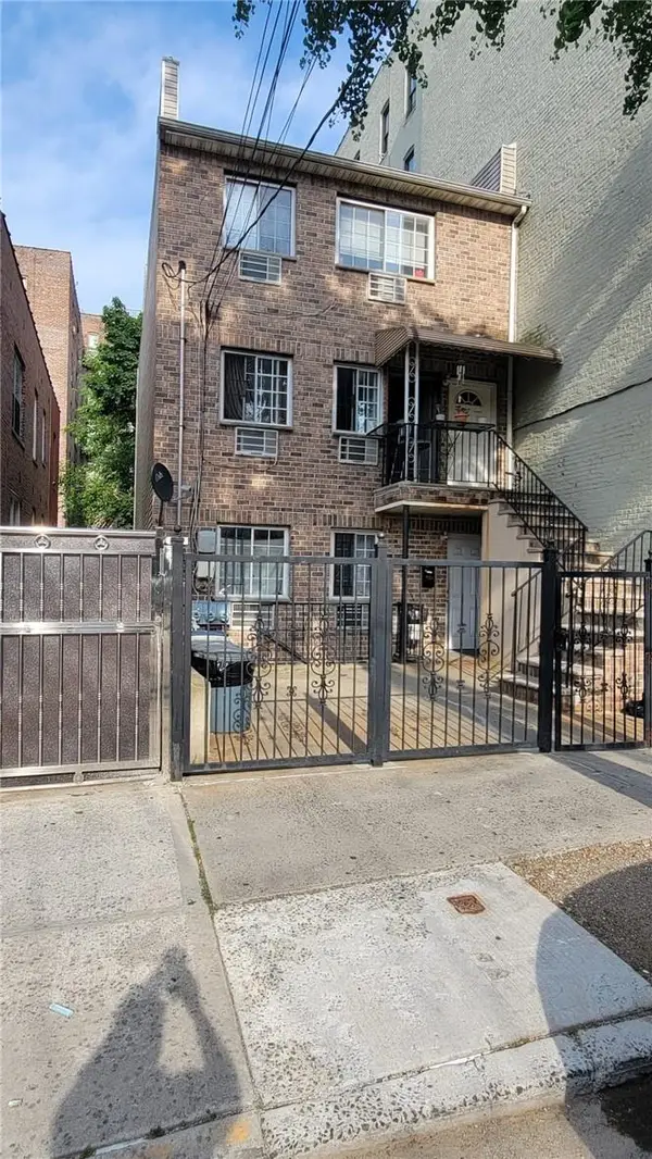 2722 Wallace Avenue, Bronx, NY 10467