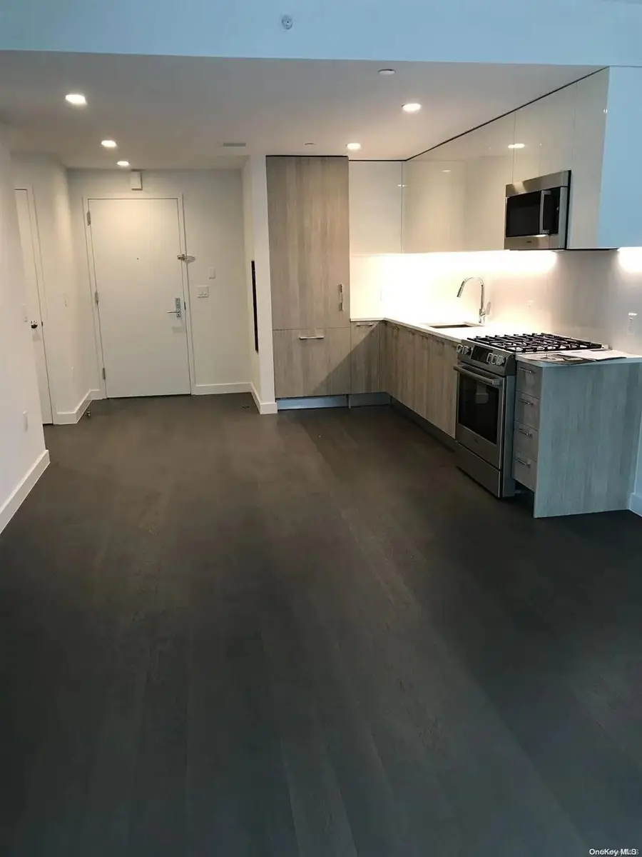 131-03 40th Road #18E, Flushing, NY 11354 - Image #3