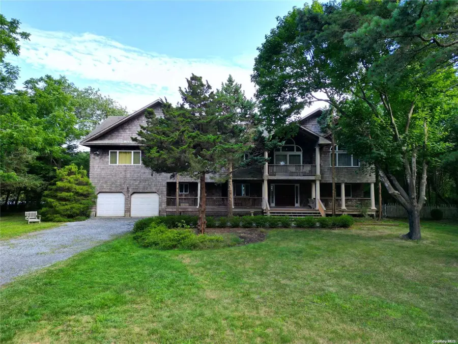28 Club Lane, Remsenburg, NY 11960 - #2