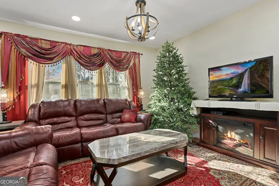 2383 Baker Road Nw, Atlanta, GA 30318 - Image #2
