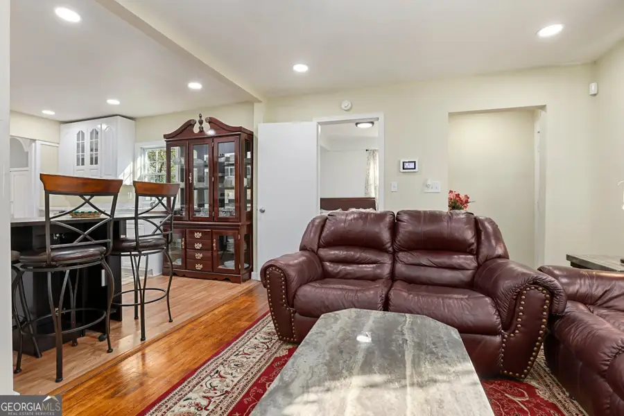 2383 Baker Road Nw, Atlanta, GA 30318 - Image #3