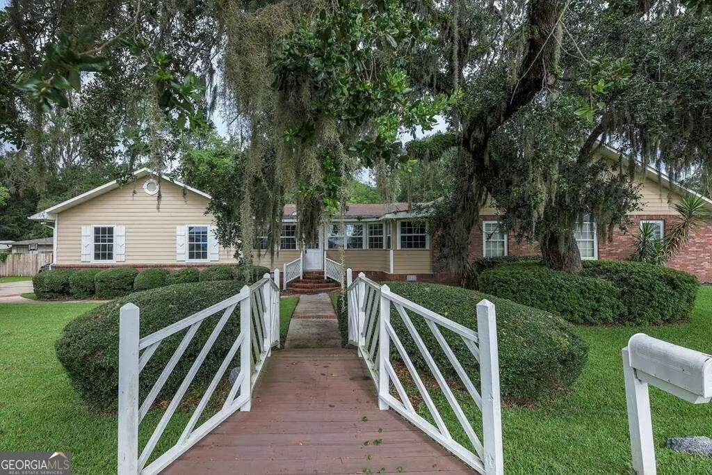 208 E Hall Street, Saint Marys, GA 31558 - Image #1