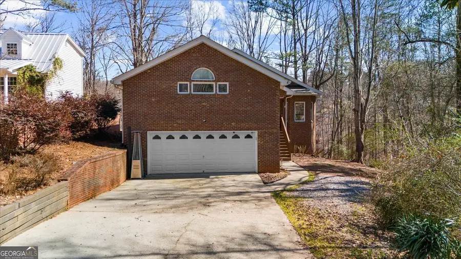 6137 White Oak Drive, Flowery Branch, GA 30542 - Image #2