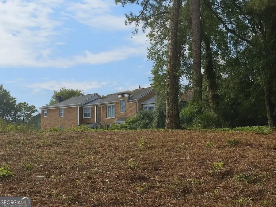 329 W Wieuca Road Ne, Atlanta, GA 30342 - Image #2