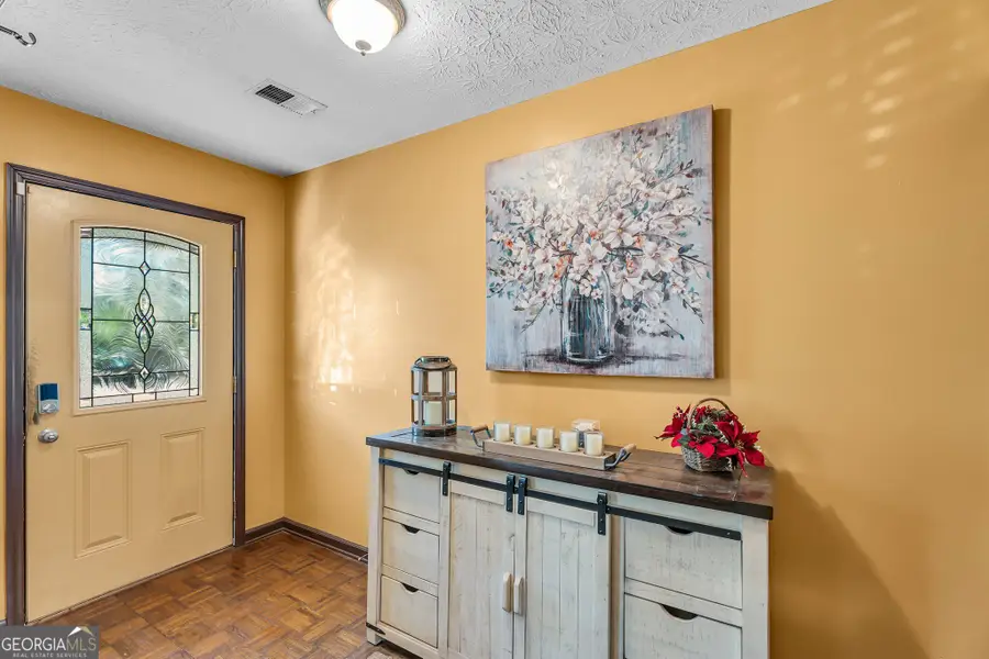 8698 Twin Oaks Drive, Jonesboro, GA 30236 - Image #3