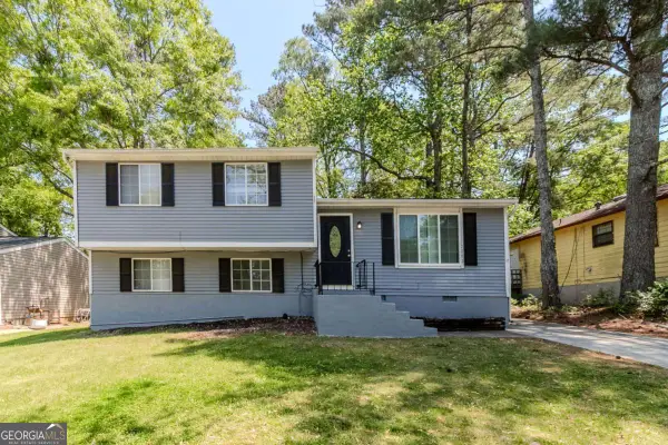 2092 Countydown Lane, Stone Mountain, GA 30088