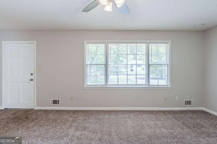 8431 Magnolia Drive, Jonesboro, GA 30238 - Image #3