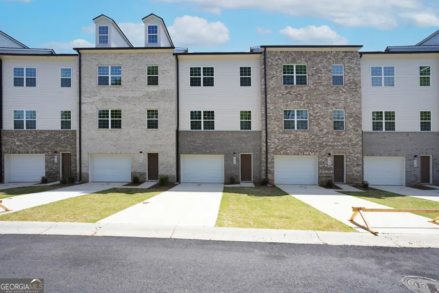 4964 Villager Lane, Stone Mountain, GA 30083 - Image #2