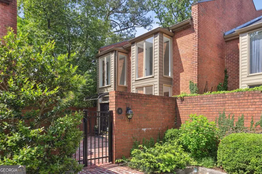 49 Willow Glen, Atlanta, GA 30342 - Image #3