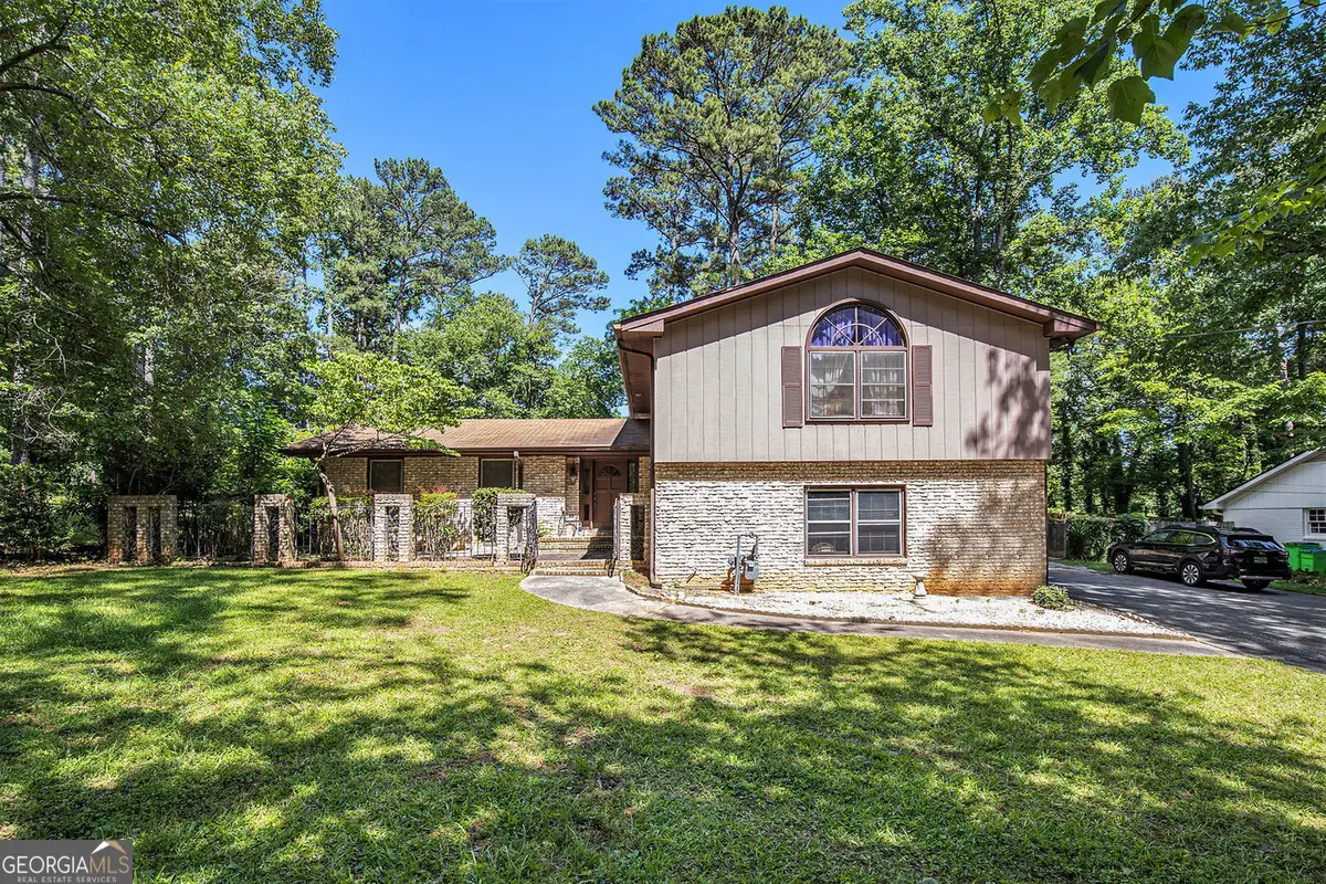 5491 Valley Brook Road Se, Mableton, GA 30126 - Image #1