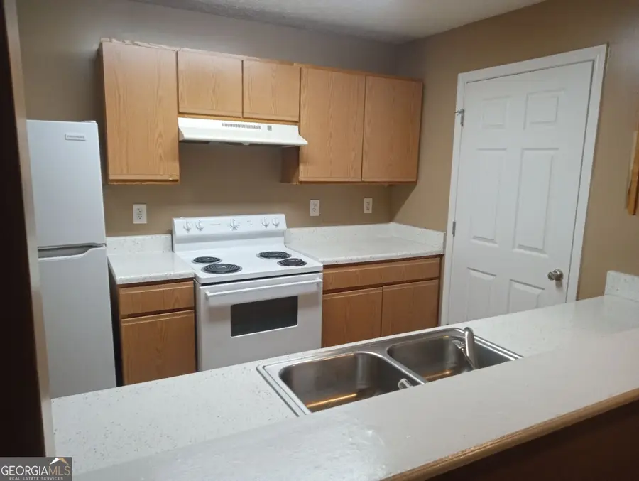 8202 Fairington Village Drive, Lithonia, GA 30038 - Image #2