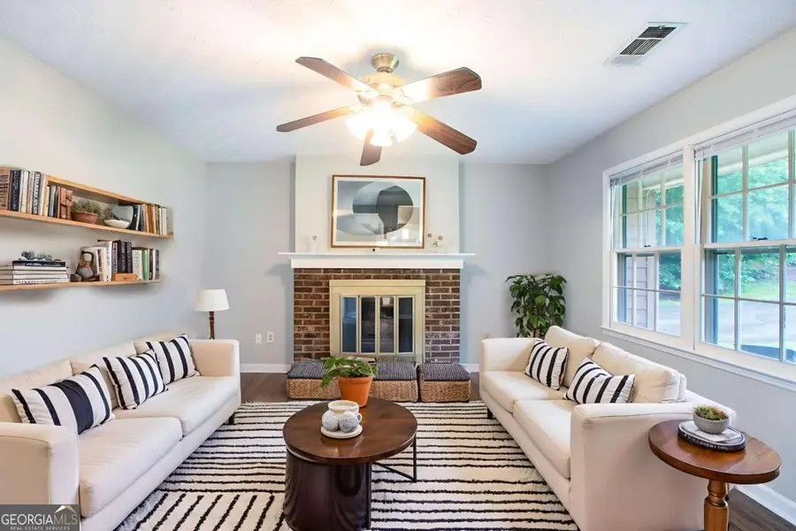 604 Hamlet Court Se, Conyers, GA 30094 - Image #2