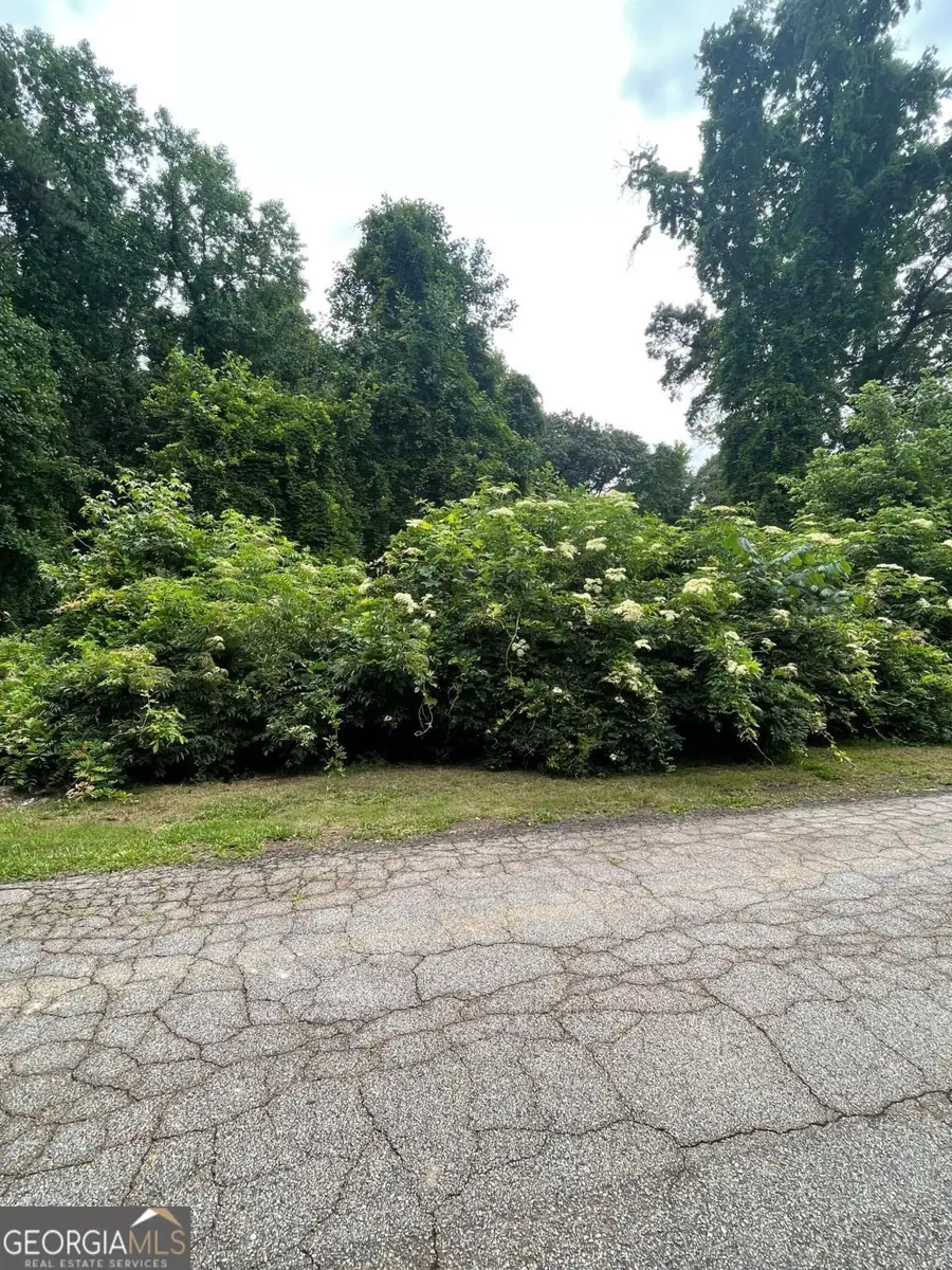 2855 Thompson Circle, Decatur, GA 30034 - Image #2