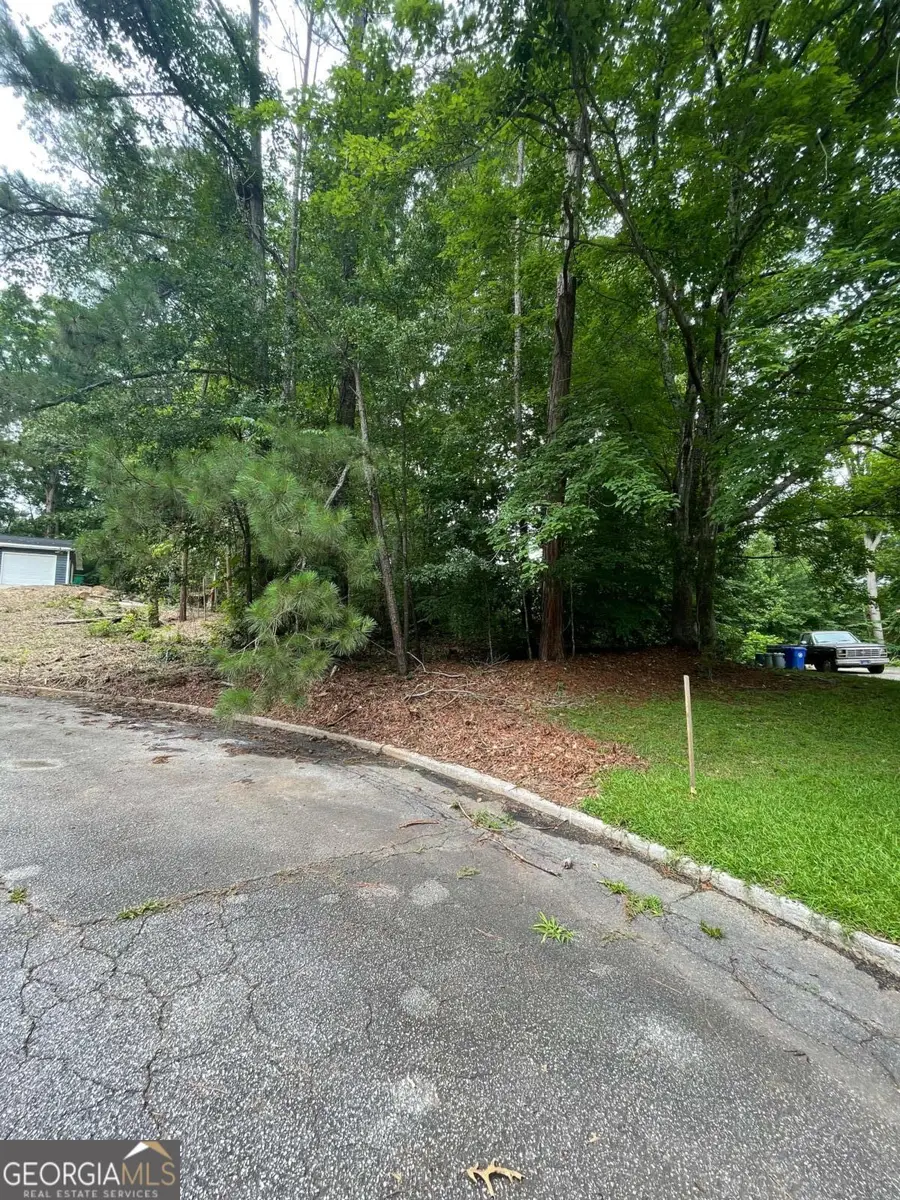 5208 Beechwood Forest Court, Lithonia, GA 30038 - Image #3
