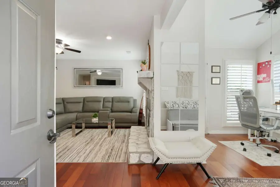 3210 Lake Pointe Circle, Roswell, GA 30075 - Image #2