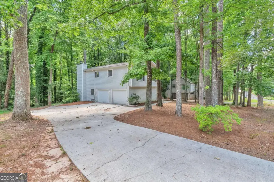 5215 Mainstreet Park Drive, Stone Mountain, GA 30088 - Image #2
