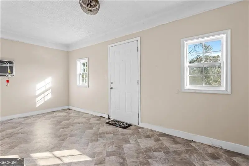 2009 Baker Road Nw, Atlanta, GA 30318 - Image #3