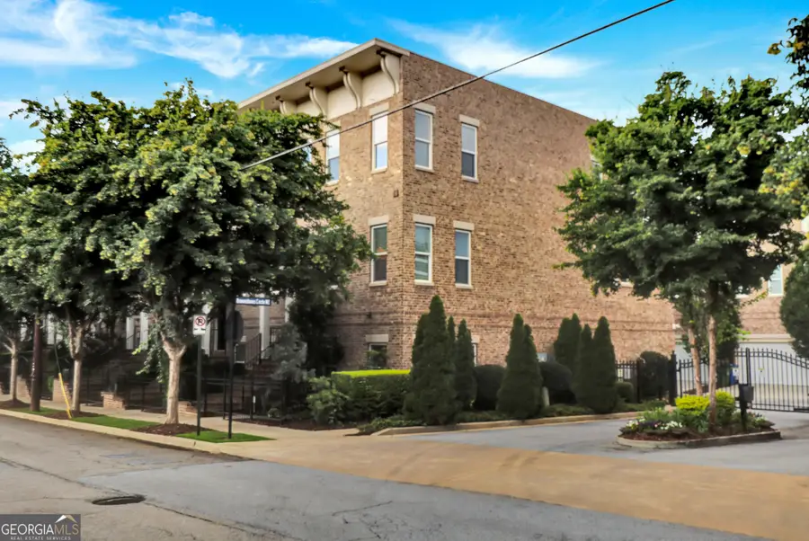 326 Brownstones Circle Ne, Atlanta, GA 30312 - Image #2