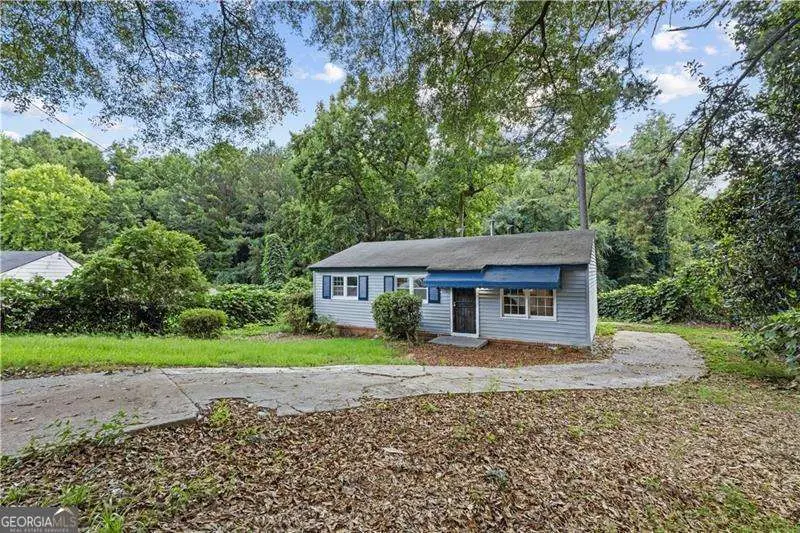 2436 Clarissa Drive Nw, Atlanta, GA 30318 - Image #2