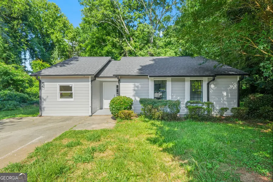 3909 S Creek Court, Stone Mountain, GA 30083 - Image #3