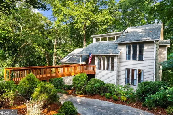 634 Green Valley Drive Se, Smyrna, GA 30082