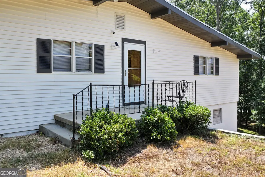 5981 Warpath Road, Flowery Branch, GA 30542 - Image #2