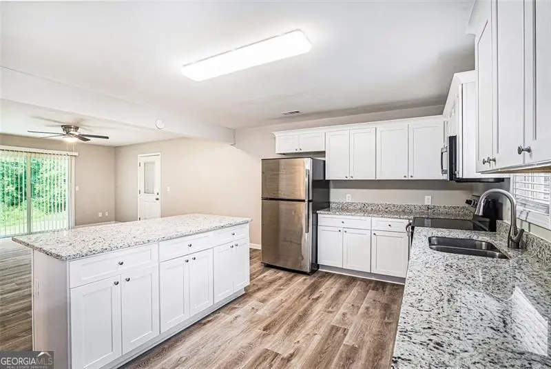 4333 Denise Drive, Decatur, GA 30035 - Image #3