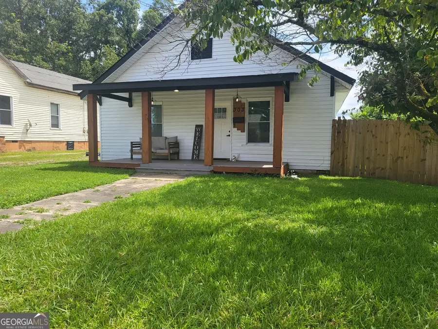 303 Carleeta Street, Barnesville, GA 30204 - Image #2