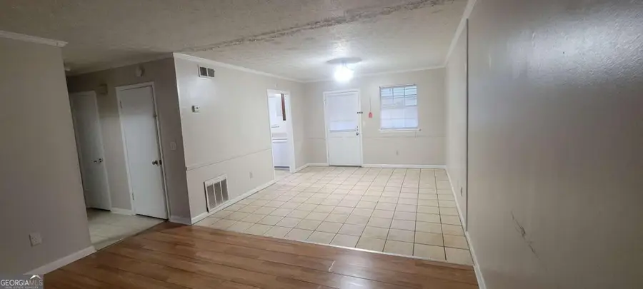 897 Six Oaks Circle #B, Norcross, GA 30093 - Image #3