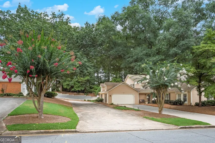 110 Great Oaks Lane, Roswell, GA 30075 - Image #2