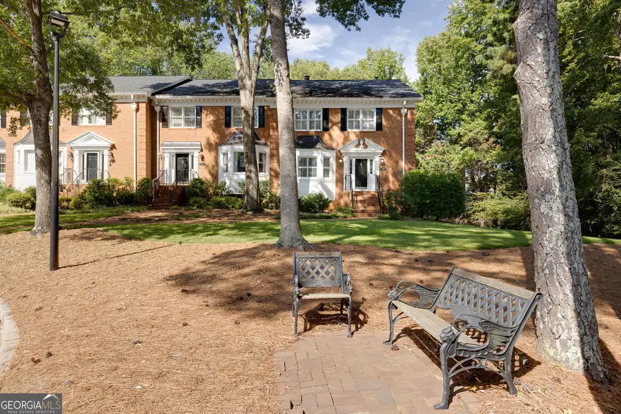 5377 Trentham Drive, Dunwoody, GA 30338 - Image #3