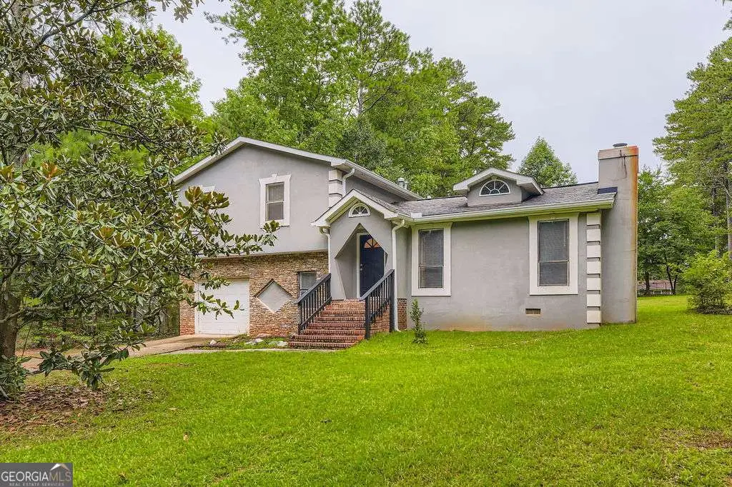 5455 Red Berry Lane Sw, Atlanta, GA 30331 - Image #1