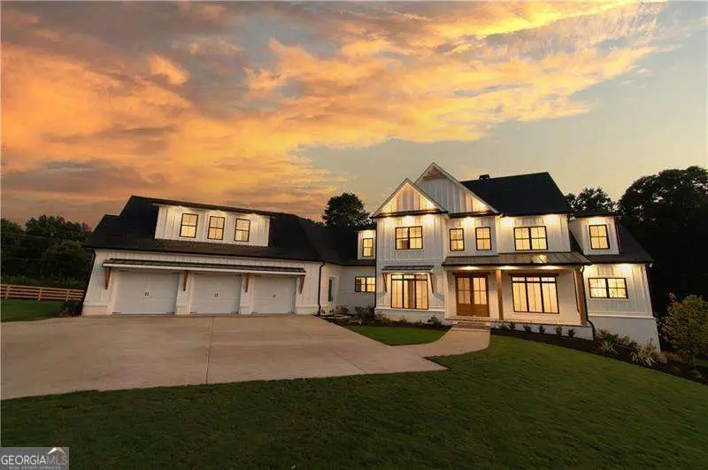 7915 E Cherokee Drive, Canton, GA 30115 - Image #2