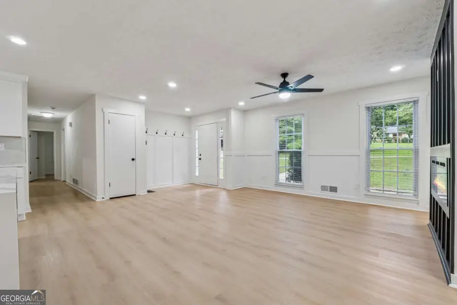 676 Bralorne Drive, Stone Mountain, GA 30087 - Image #3