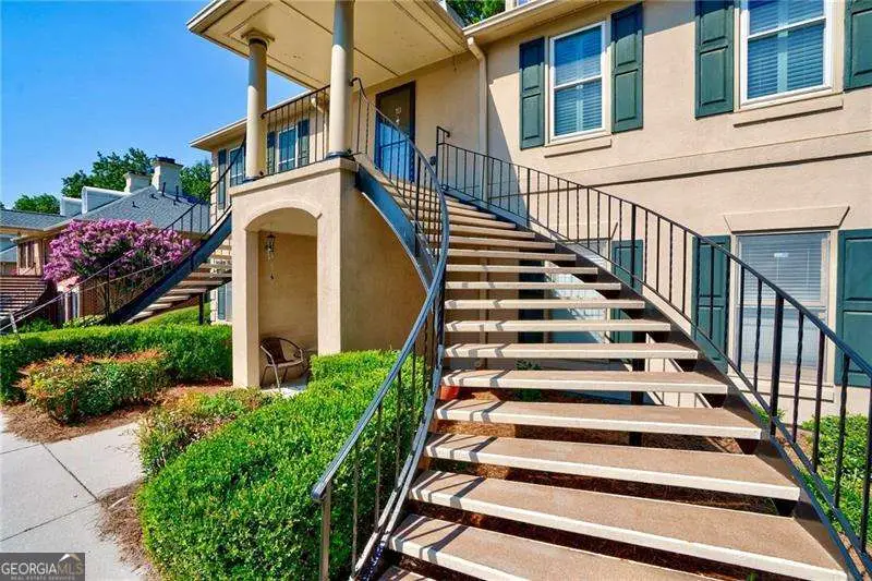 1 Plantation Drive Ne #B, Atlanta, GA 30324 - Image #2