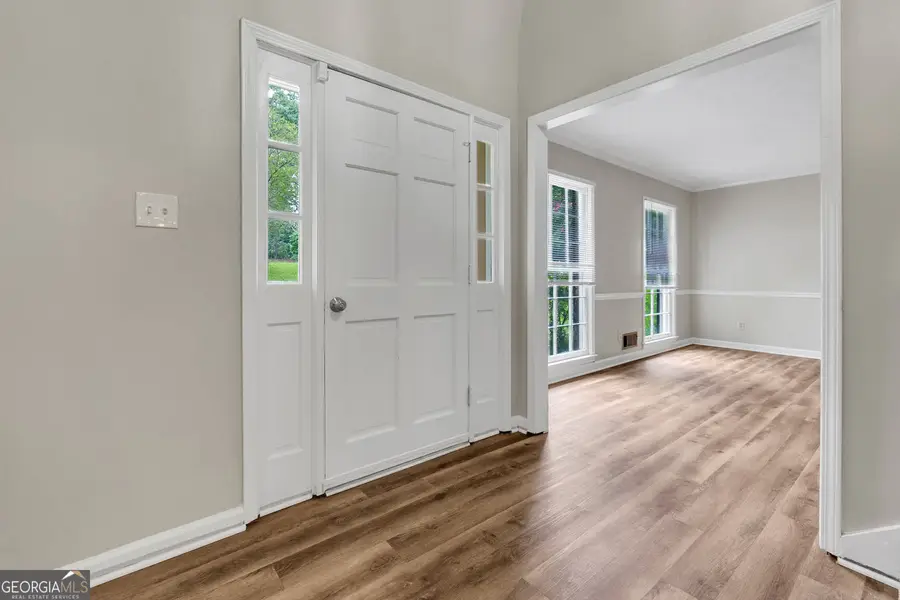 2067 SW Crescent Drive Sw, Snellville, GA 30078 - Image #2