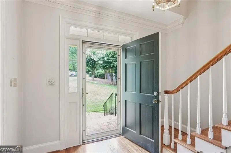 527 N Saint Marys Lane Nw, Marietta, GA 30064 - Image #3