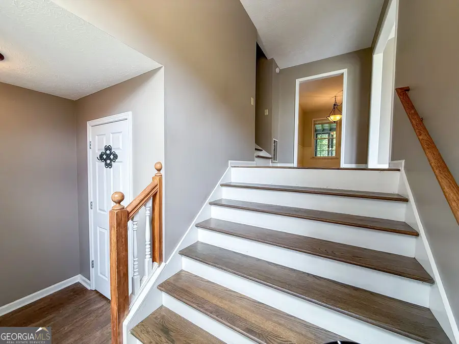 151 Springwater Trace, Woodstock, GA 30188 - Image #2