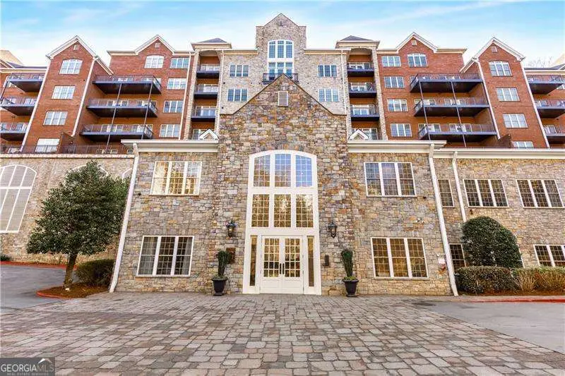 3280 Stillhouse Lane Se #305, Vinings, GA 30339 - Image #3